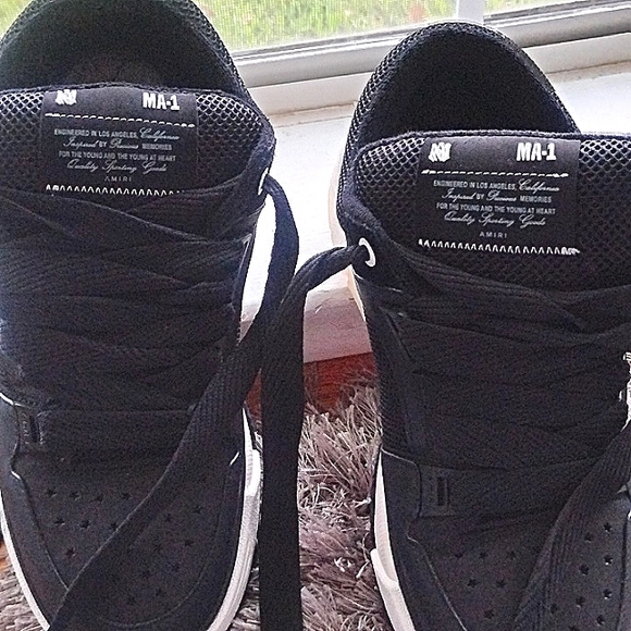 Trying to start a shoe selling business - Picture 2 of 3